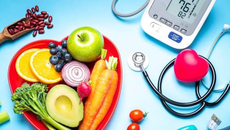 برای فشار خون بالا چه غذاهایی نخوریم؟